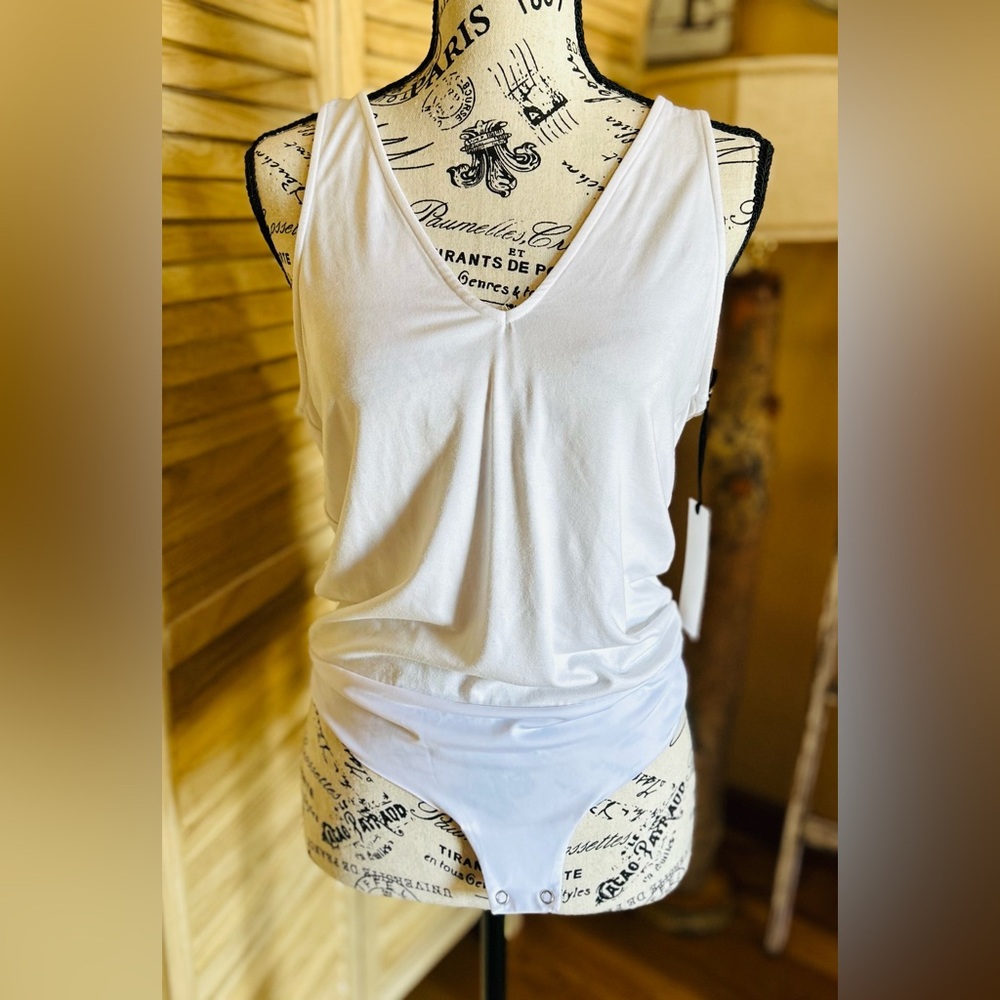 L’AGENCE Winnie Deep-V Bodysuit - NWT